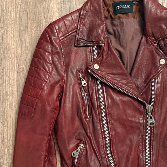Doma Burgundy Leather motorcycle jacket, silver zippers - Picture 5 of 10